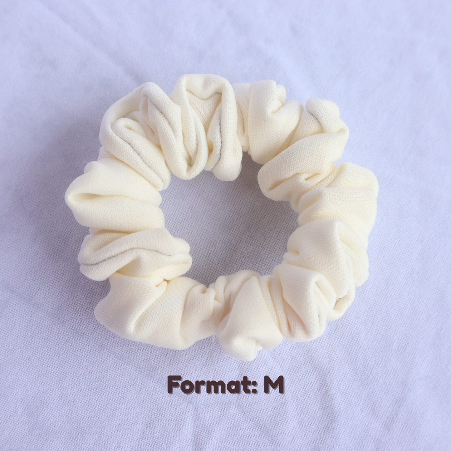 Chouchou crème (scrunchie)