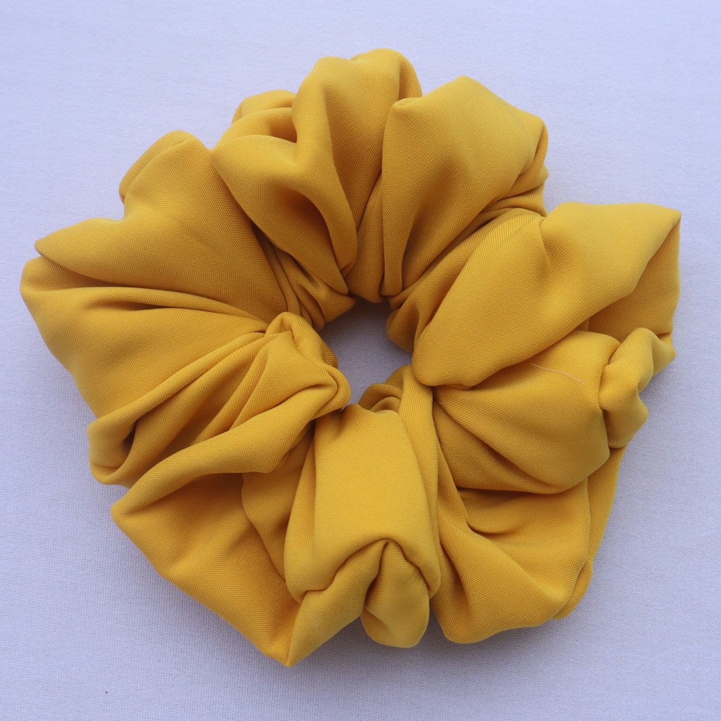 Chouchou jaune (scrunchie)