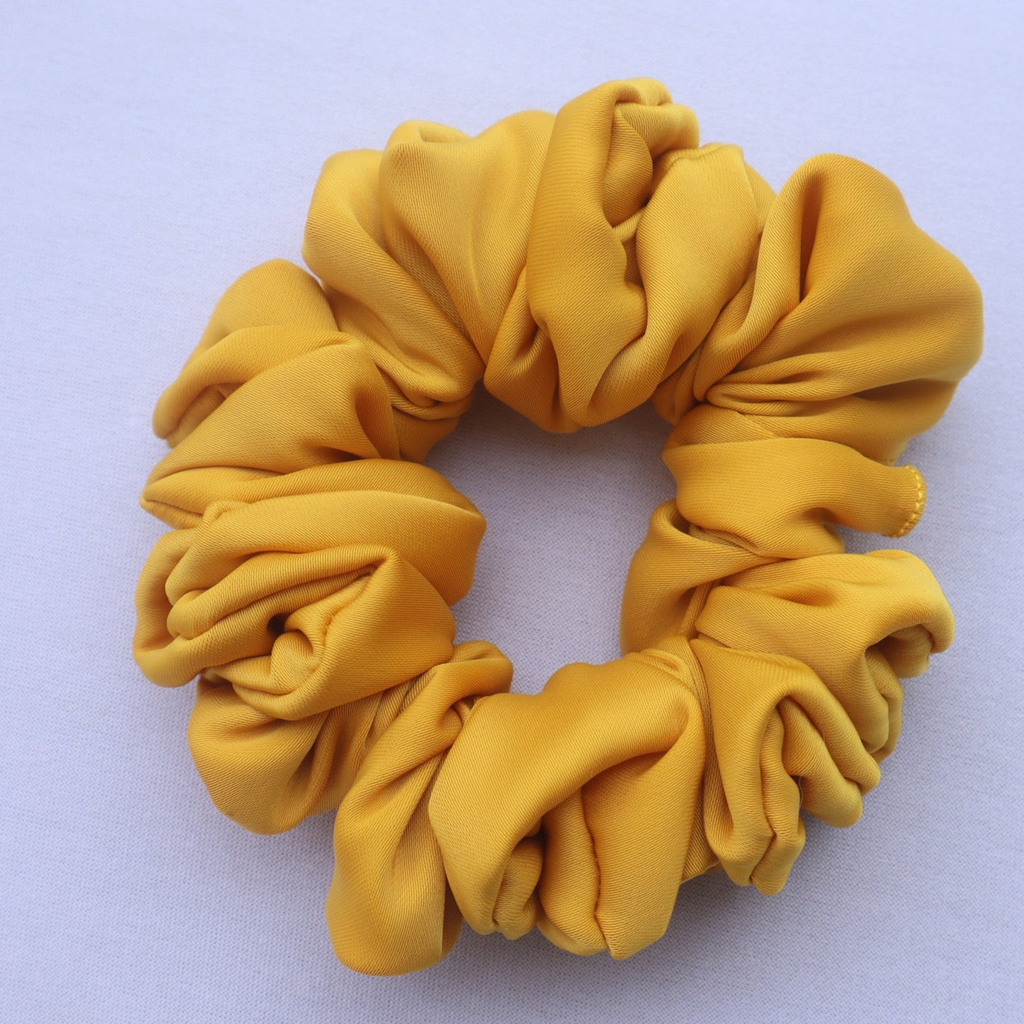 Chouchou jaune (scrunchie)